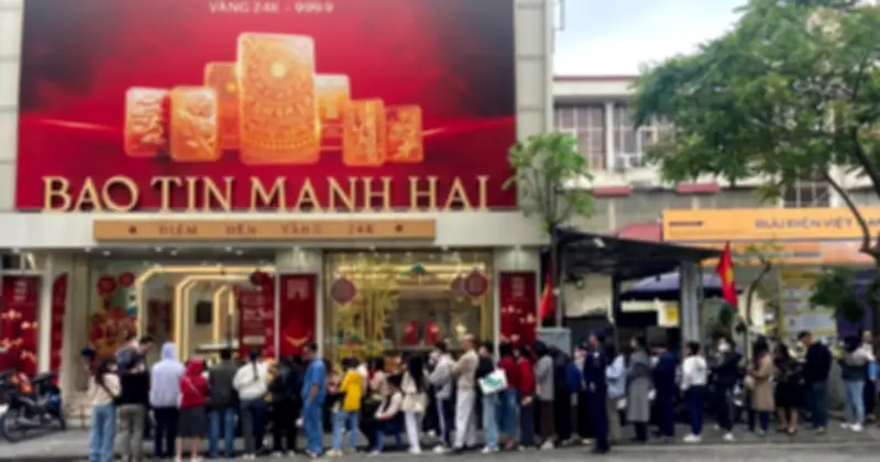 Mua vàng ngày vía Thần Tài: Lợi nhuận lên đến 104,4% sau một năm