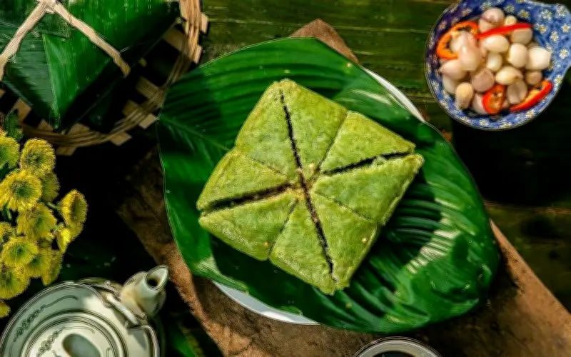 Ăn Bánh Chưng Đúng Cách: Bác Sĩ Chia Sẻ Bí Quyết Tránh Tăng Cân Dịp Tết