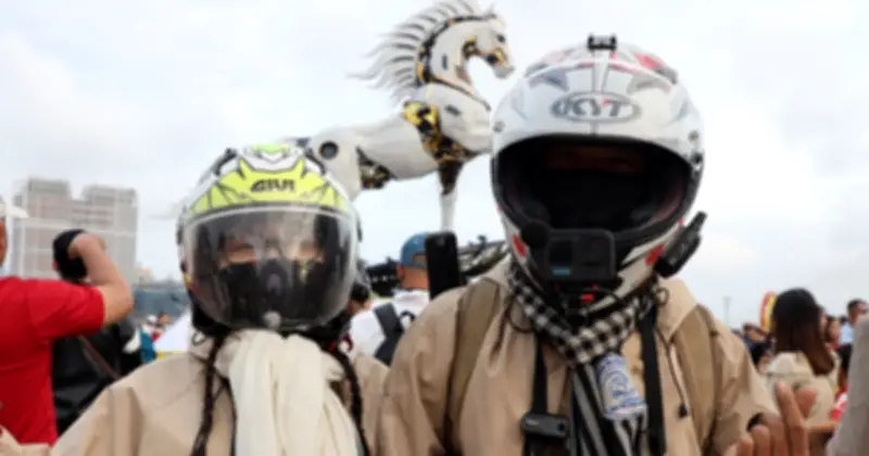 Đón Giao Thừa Trên Yên Xe: Hành Trình Phượt Xuyên Tết Đầy Cảm Xúc Của Cặp Đôi 9X