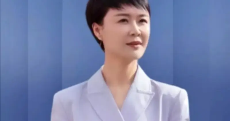 Nữ giám đốc Trung Quốc tử nạn khi quay video quảng bá: Tranh cãi về 'cán bộ làm influencer'