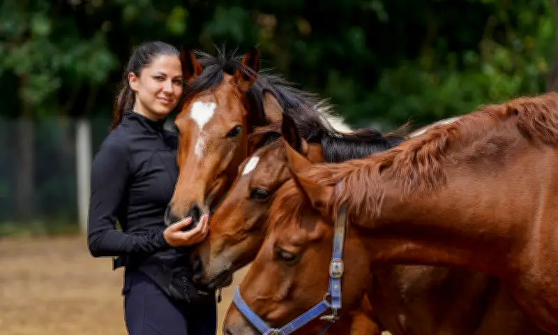 Nữ kỵ sĩ Nga xây dựng văn hóa cưỡi ngựa tại Đà Nẵng với triết lý tôn trọng động vật