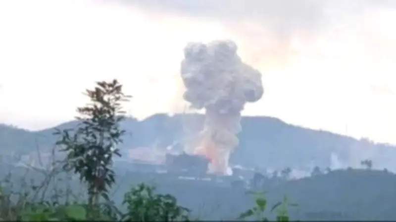 Nổ lò phốt pho tại Lào Cai: Một công nhân tử vong, mái xưởng sập