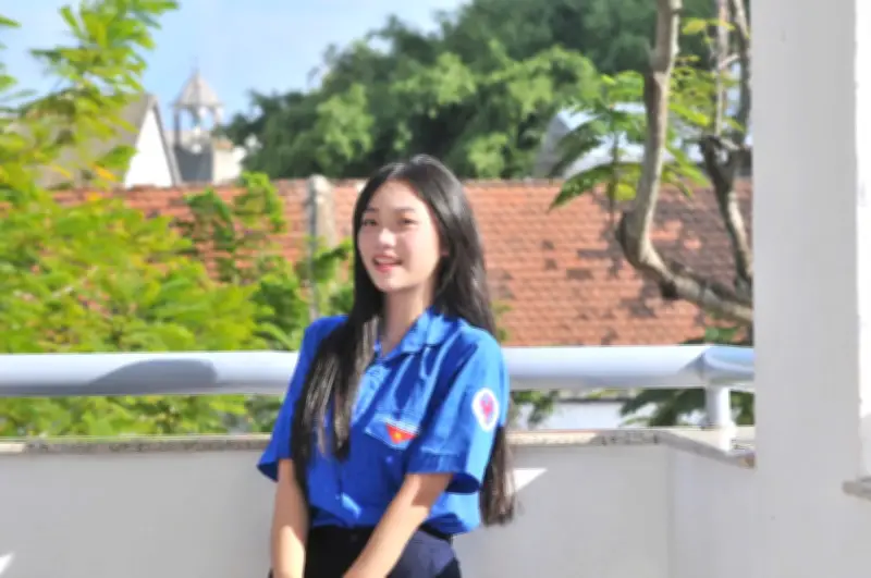 Nữ sinh Huế Lê Thị Thảo Trang: Thủ khoa Văn, nhà nghiên cứu trẻ đa tài