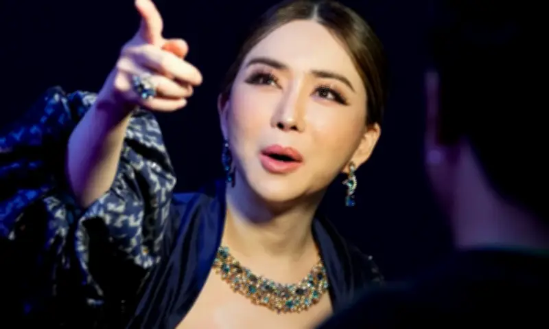 Nữ tỷ phú chuyển giới Anne Jakrajutatip bị bắt gặp ở Mexico giữa lệnh truy nã