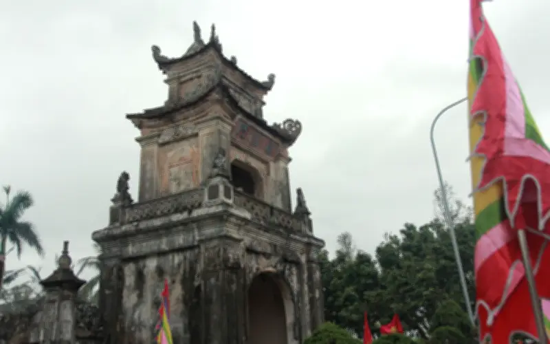 Đền Thờ Nguyễn Xí: Kiến Trúc Hơn 550 Năm Vẫn Nguy Ngời Tại Nghệ An