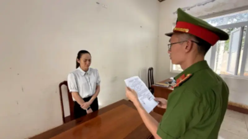 Nữ tài xế say xỉn tông chết Chủ tịch xã, bỏ trốn hiện trường bị tuyên án 3 năm tù