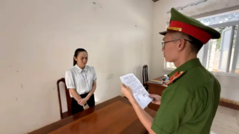 Nữ tài xế uống 8 lon bia gây tai nạn, chủ tịch xã tử vong, lĩnh án 3 năm tù