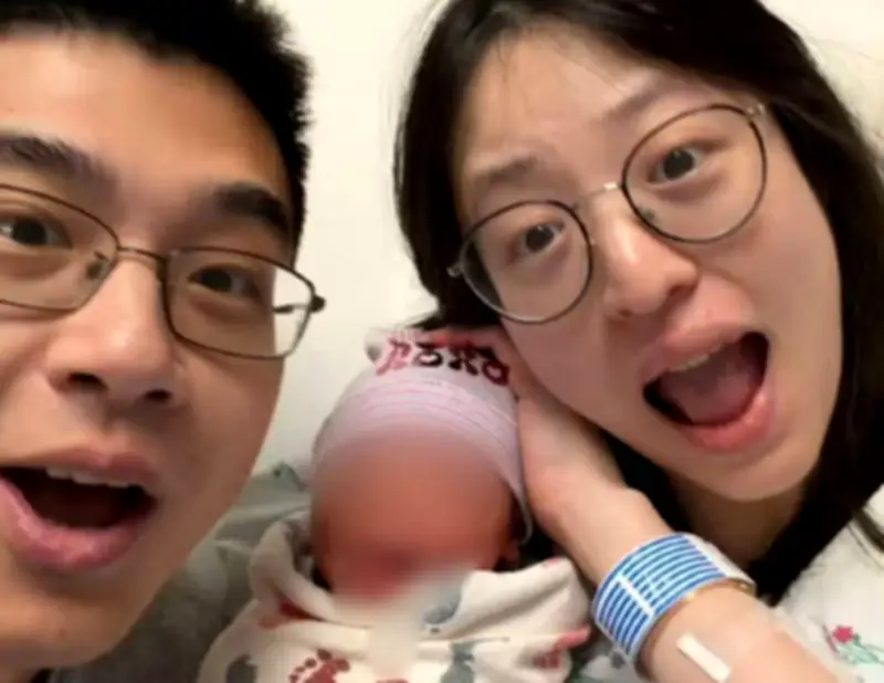 Nam Influencer Bị Chỉ Trích Khi Quay Vợ Sinh Con Băng Huyết, Rách Tầng Sinh Môn