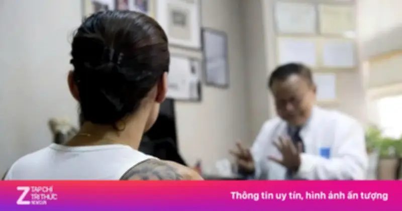 Nam sinh 18 tuổi nhập viện vì sùi mào gà hậu môn do quan hệ không an toàn