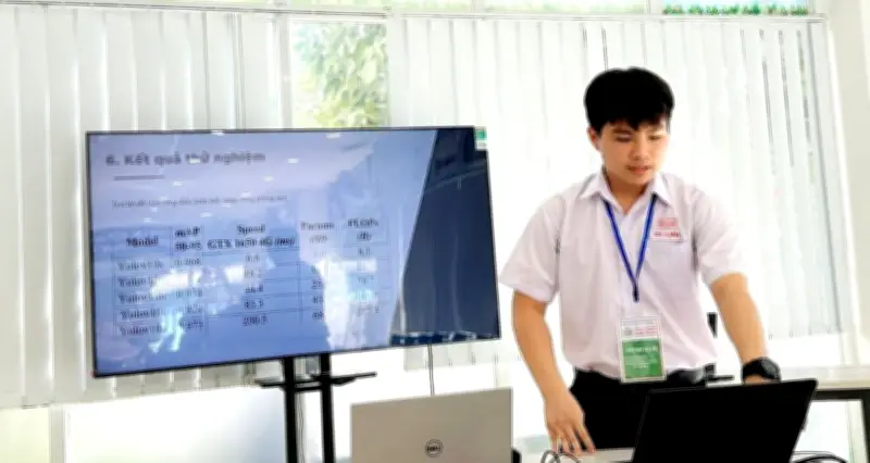 Nam sinh Đồng Nai giành giải quốc gia với ứng dụng hỗ trợ người khuyết tật