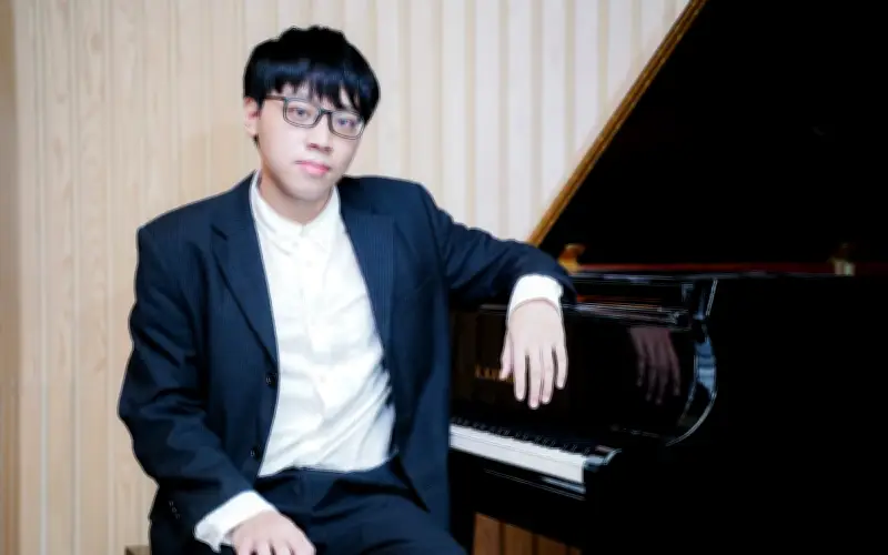 Nam Sinh Việt Đồng Thời Trúng Tuyển Ba Đại Học, Ghi Danh Học Viện Âm Nhạc Hoàng Gia Anh