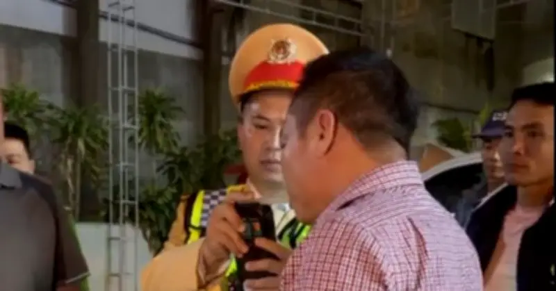 Nam tài xế bị phạt 35 triệu, tước bằng lái 23 tháng vì vi phạm phổ biến dịp Tết