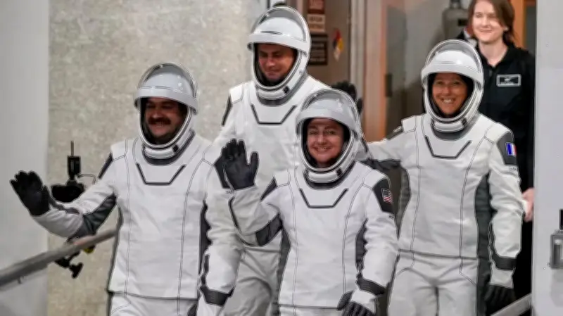 NASA Đưa Phi Hành Đoàn Mới Lên ISS Sau Sự Cố Y Tế Lịch Sử