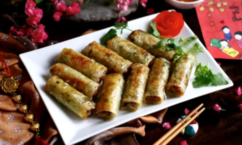 Nem rán: Lợi ích dinh dưỡng và nguy cơ sức khỏe cần lưu ý khi ăn nhiều