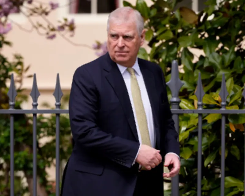 Ông Andrew Mountbatten Windsor Bị Bắt Giữ Vì Nghi Ngờ Lạm Dụng Chức Vụ Công