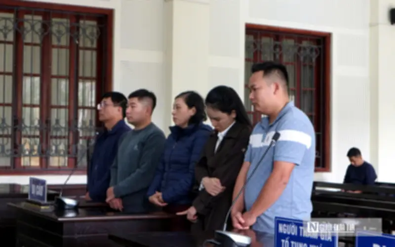 Đường dây đưa người sang Mỹ trái phép bằng thủ đoạn du lịch bị xét xử tại Nghệ An