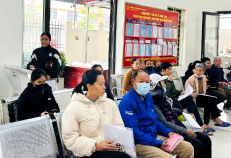 Ứng Hòa đẩy mạnh cấp sổ đỏ sau mô hình chính quyền 2 cấp, hàng chục hộ dân được nhận