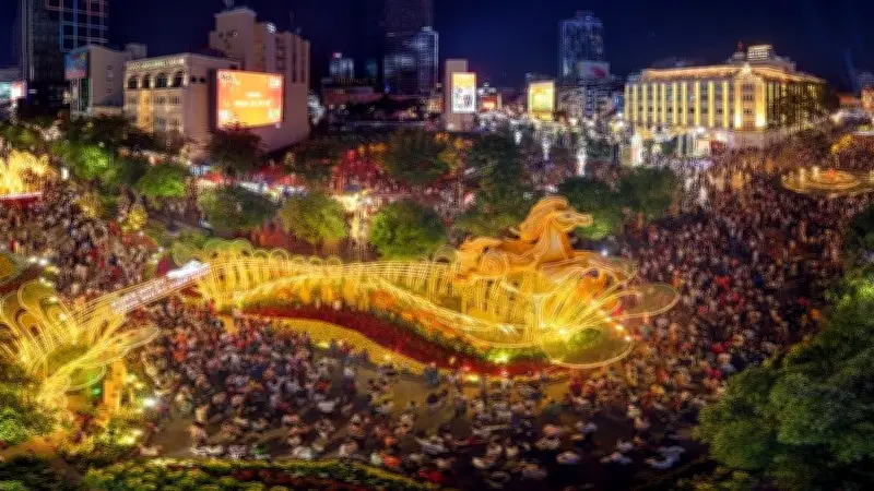 Đường Hoa Nguyễn Huệ 2026 Đón Hơn 1,8 Triệu Lượt Khách, Tăng 50% So Với Năm Trước