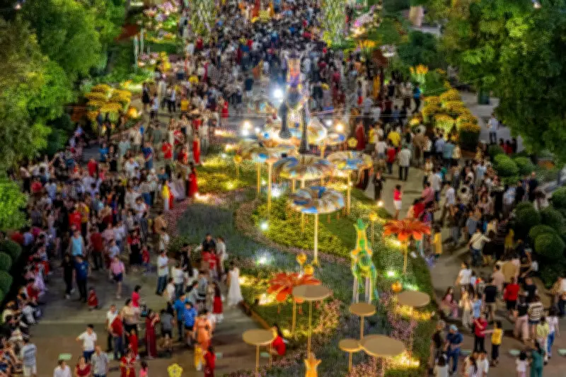 Đường Hoa Tết 2024: Khát Vọng Đoàn Kết Và Sự Kết Hợp Truyền Thống - Hiện Đại