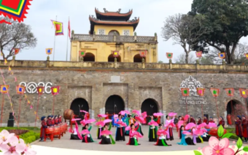 Đường Hoa Tết Hoàng Thành Thăng Long 2026: Bình Minh Khát Vọng Kết Nối Lịch Sử