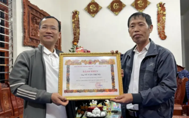 Ông nội Ninh Bình tự tổ chức trò chơi Tết, thu hút 20.000 tương tác mạng xã hội