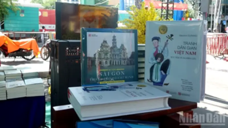 Đường Sách Tết Bính Ngọ 2026 Thành Công Rực Rỡ, Doanh Thu Gần 5 Tỷ Đồng