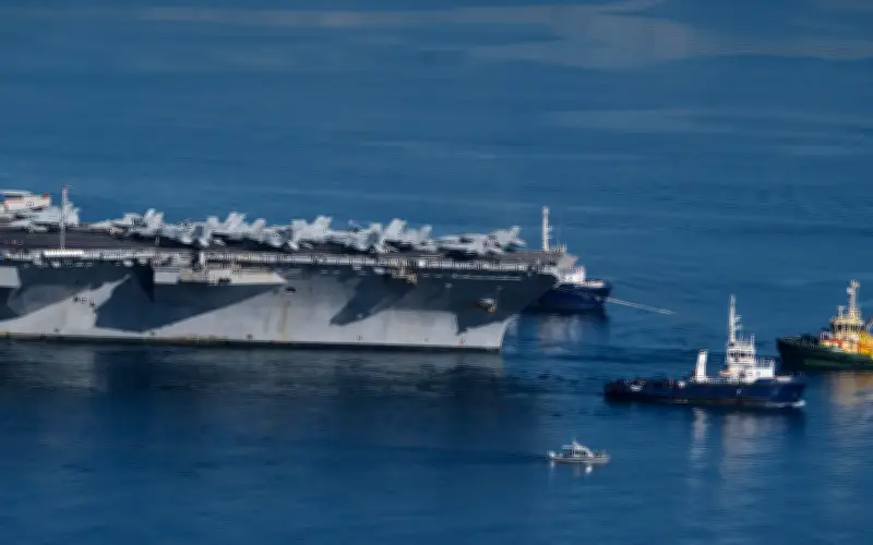 Ông Trump cân nhắc tấn công Iran, tàu sân bay Mỹ tập trung tại Israel