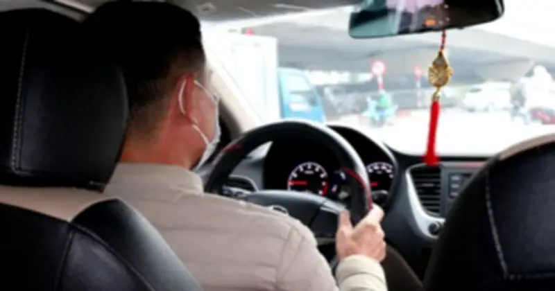 Nghị Định 336/2025 Siết Chặt Quản Lý Vận Tải: Phạt Nặng Từ Taxi Đến Xe Tự Lái Từ 1/3/2026