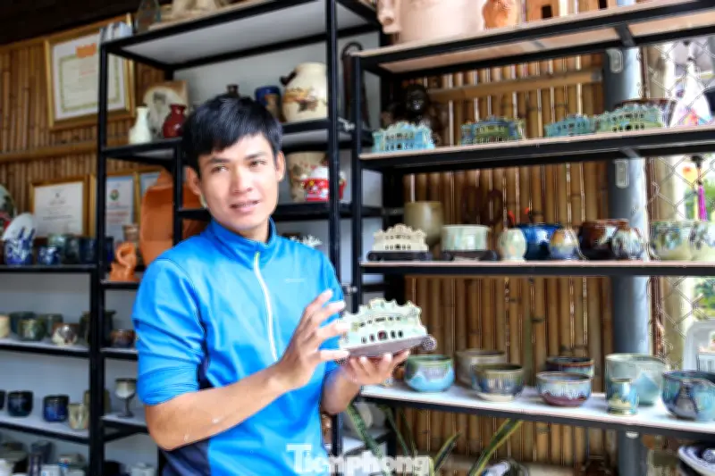 Nghệ nhân trẻ Lê Văn Nhật: Thổi hồn di sản Hội An vào gốm mỹ nghệ hiện đại