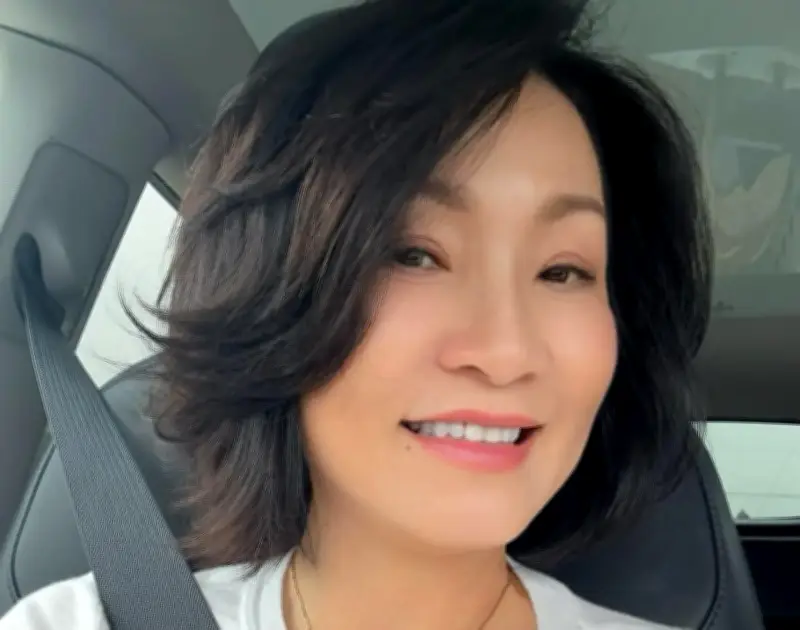 Nghệ sĩ Hồng Đào và loạt sao Việt bị mạo danh bán hàng giả trên mạng xã hội