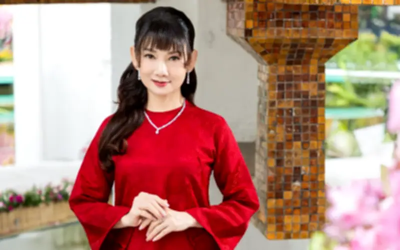 Nghệ sĩ Mỹ Uyên bận rộn với ba suất kịch Tết và dấu ấn quốc tế