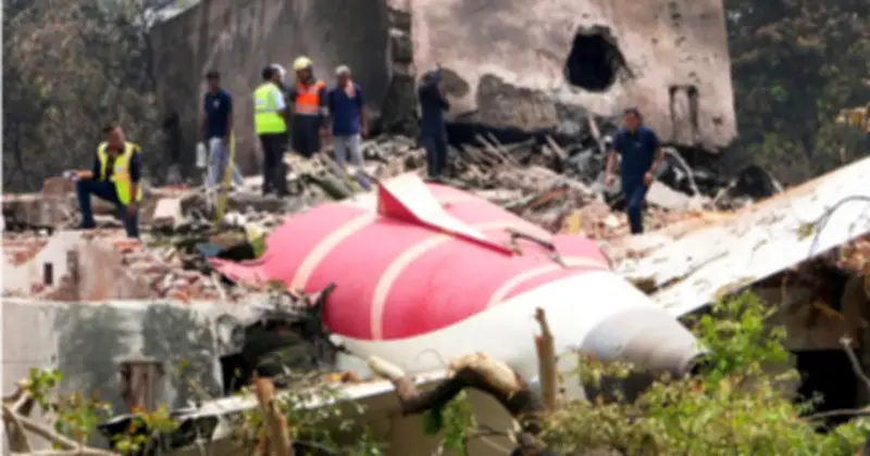 Nghi vấn mới gây chấn động: Phi công cố ý ngắt động cơ trong vụ rơi máy bay Air India?