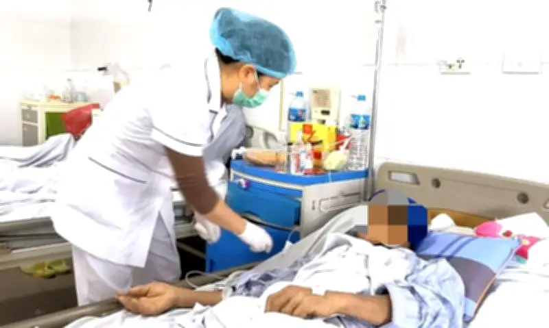 Người cao tuổi mắc bệnh tình dục gia tăng: Cảnh báo từ hai ca bệnh điển hình