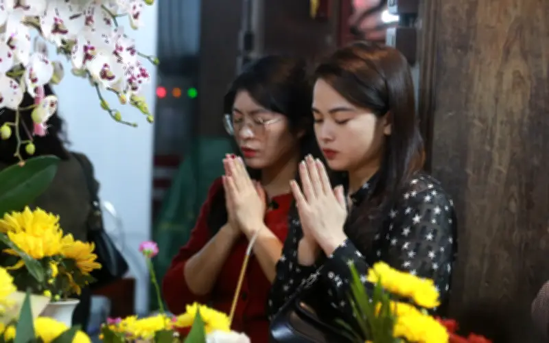 Người Dân Nô Nức Về Phủ Dầy Ninh Bình Cầu May Đầu Xuân