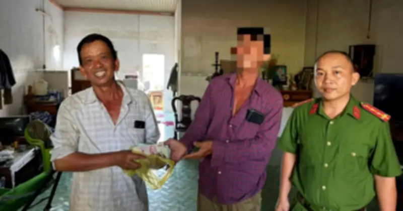 Người dân tốt bụng trả lại 80 triệu đồng cho người bán hoa Tết ở Đồng Nai