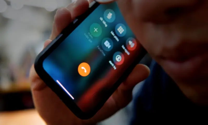 Người dùng di động Việt ít gọi thoại, lưu lượng Tết 2026 giảm mạnh