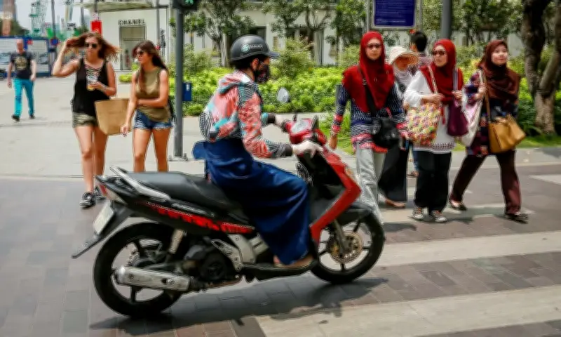 Người đi bộ bất an trên vạch ưu tiên: Văn hóa nhường đường bị lãng quên từ ghế học lái