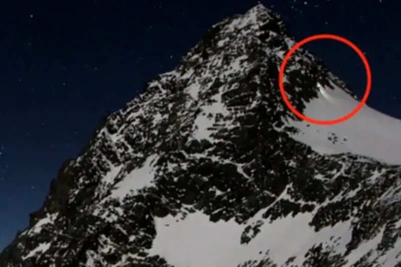 Người đàn ông Áo bị phạt tù vì bỏ bạn gái tử vong trên đỉnh núi lạnh giá