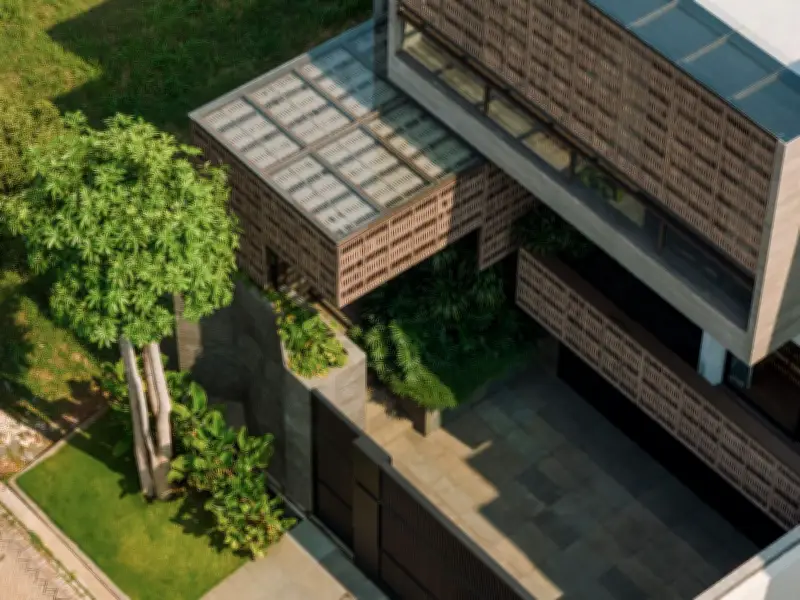 Ngôi nhà 3 tầng tại Jakarta dùng lớp 'vỏ đan' thông minh để chống nắng nóng