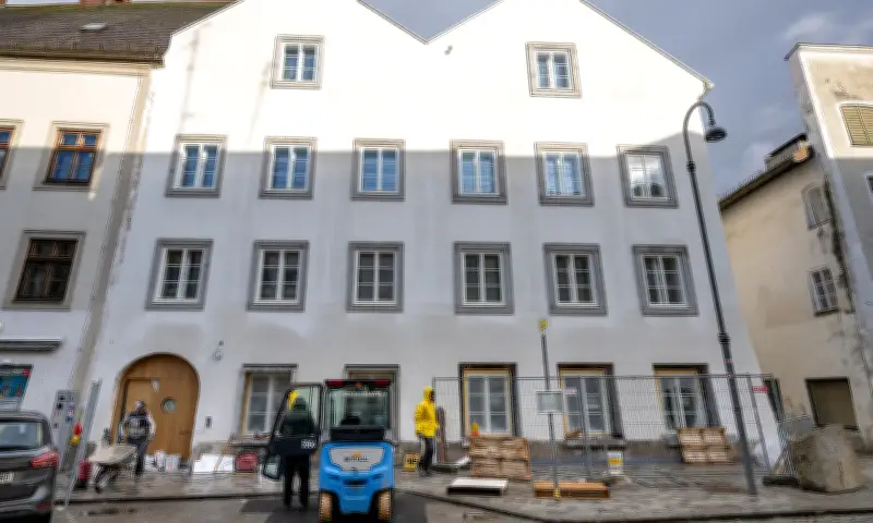 Ngôi nhà Hitler ở Áo thành đồn cảnh sát: Tranh cãi về di sản lịch sử và chi phí 20 triệu euro