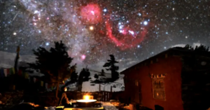 Người Việt chiêm ngưỡng cuộc hội ngộ sao Kim - sao Thủy trước thềm nguyệt thực toàn phần