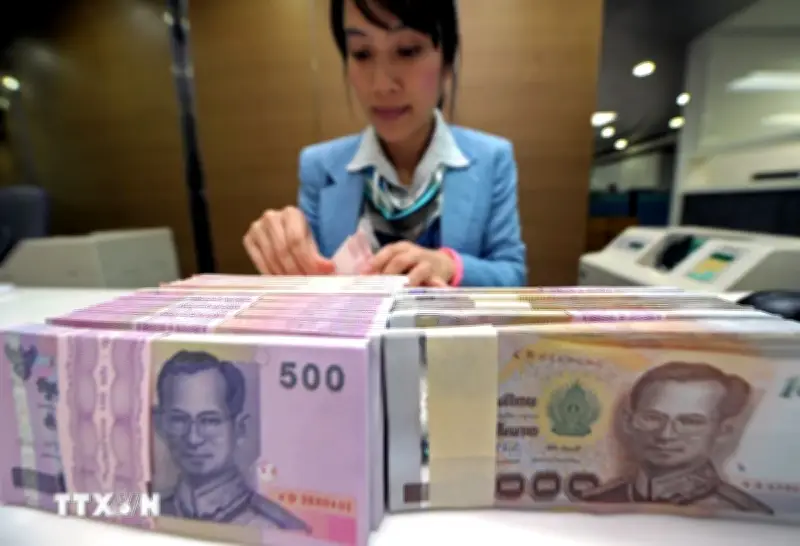Ngân hàng Trung ương Thái Lan bất ngờ cắt giảm lãi suất chủ chốt