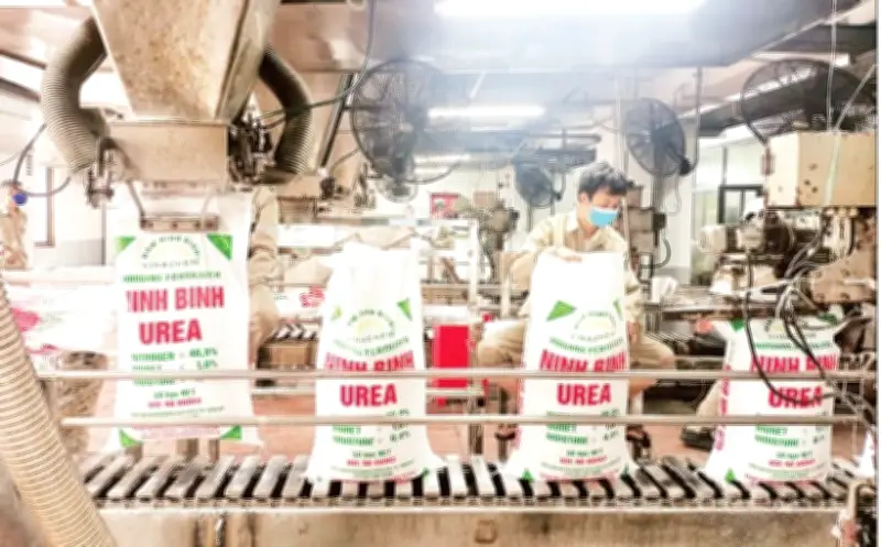 Ngành hóa chất Việt Nam đối mặt thách thức trong hành trình chuyển đổi xanh bền vững