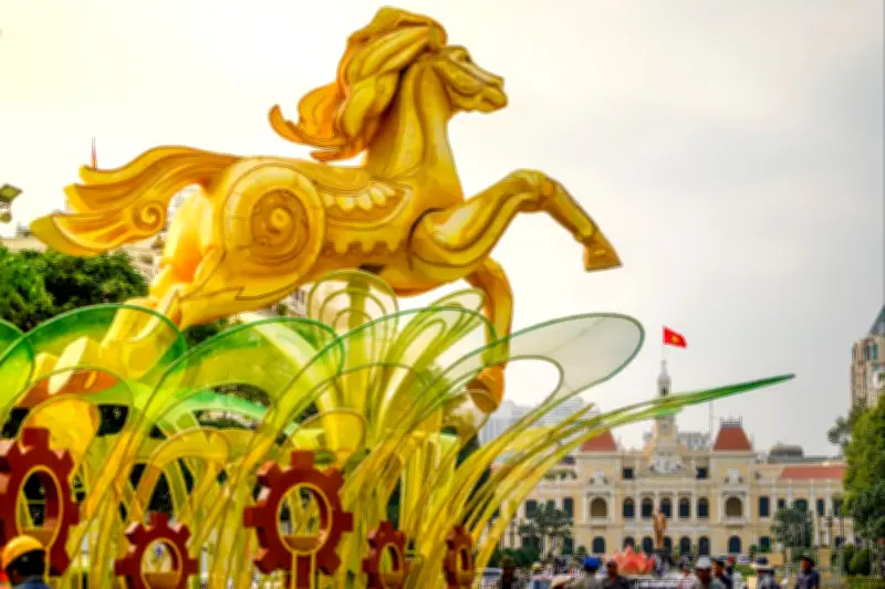 Đường Hoa Nguyễn Huệ 2026: Ngựa Chín Hồng Mao Và Công Nghệ AR Lung Linh