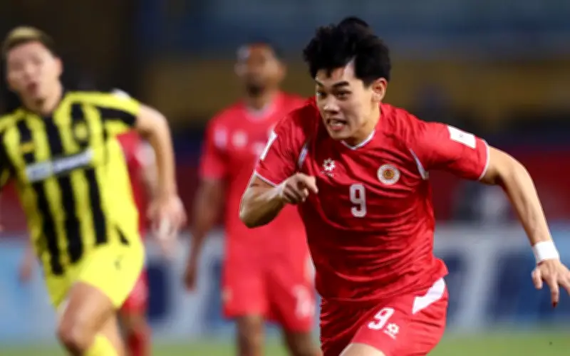 Nguyễn Đình Bắc tỏa sáng ở Cúp C2 châu Á nhưng vẫn chật vật tại V-League