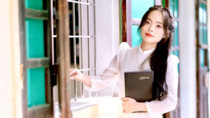 Nguyễn Thị Huế: Từ cánh đồng Nghệ An đến giảng đường Hà Nội, hành trình vượt khó của nữ sinh viên