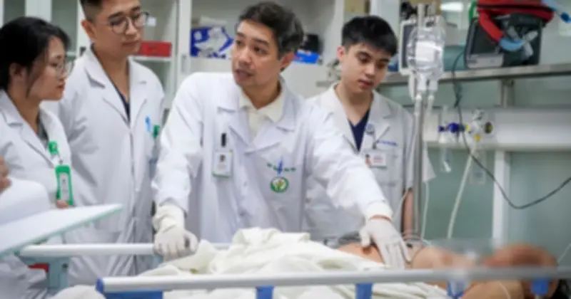 Ngày Thầy thuốc Việt Nam 27/2: Ánh đèn mổ trắng và trách nhiệm không ngừng nghỉ