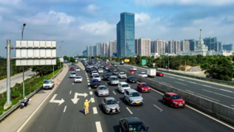 Ngày đầu nghỉ Tết: Tai nạn giao thông giảm, hơn 10.000 vi phạm bị xử lý