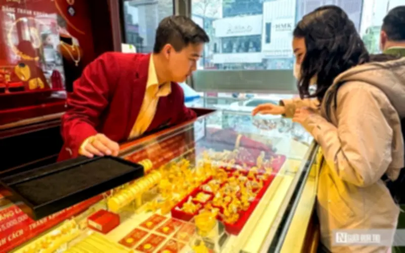 Ngày Vía Thần Tài: Cơn sốt vàng tăng nhiệt, chuyên gia cảnh báo phân biệt giữa mua lộc và đầu tư