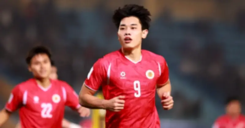 Đình Bắc và Quang Hải không có Tết: Câu chuyện đằng sau những ngôi sao bóng đá